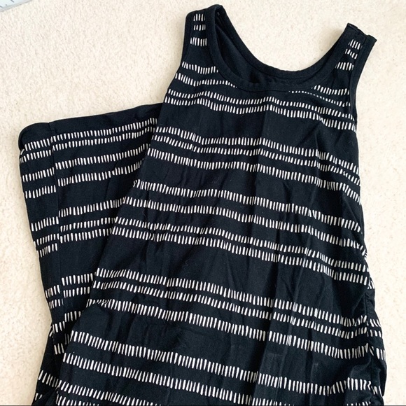 Liz Lange Dresses & Skirts - Liz Lange Maternity Sleeveless Bodycon Dress